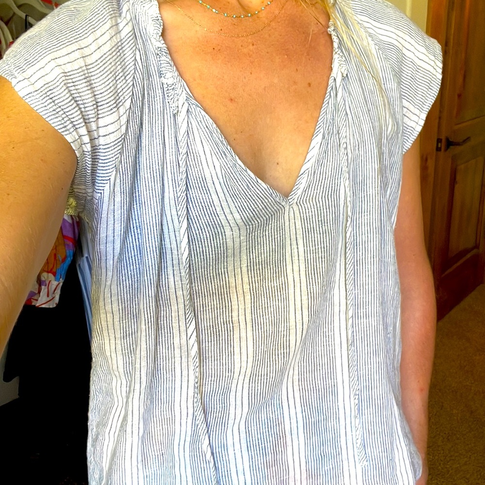 2 Rails Linen tops - Picture 5 of 8